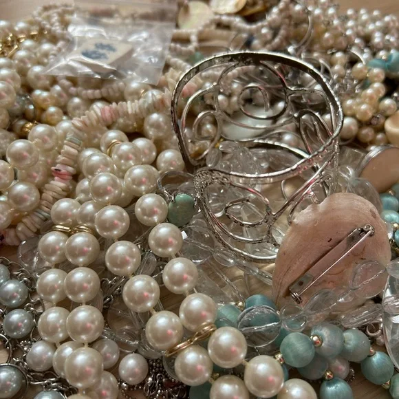 Huge mystery jar of mermaid themed jewelry 🧜‍♀️ - Picture 6 of 8